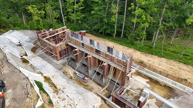 Reinforced concrete retaining wall installation in Cincinnati